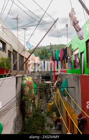 Alloggi in baraccopoli nel quartiere povero del Messico Foto Stock