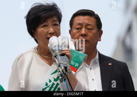 Tokyo, Giappone. 6 luglio 2024. Il governatore di Tokyo, Yuriko Koike tiene un discorso l'ultimo giorno delle campagne per le elezioni governative di Tokyo del 2024. Alle elezioni del 7 luglio si terranno 56 candidati da record, la sfida più forte per l'incumbent, Yuriko Koike, (che spera di vincere un terzo mandato come governatore della capitale del Giappone) proveniente dal politico di centro-sinistra, Renho Saito. Credito: SOPA Images Limited/Alamy Live News Foto Stock