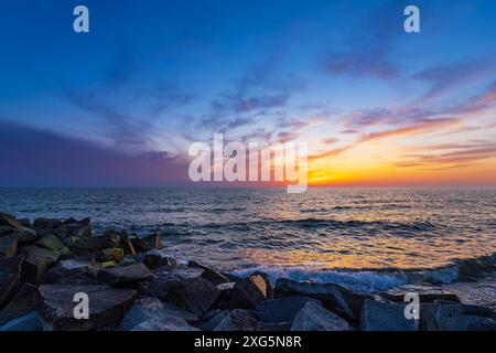 Tramonto sulla spiaggia di Kloster sull'isola di Hiddensee Foto Stock