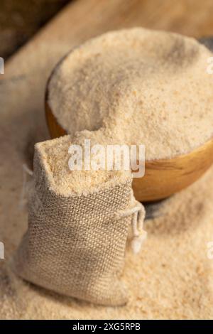 briciole di pane essiccate per la cottura, briciole di pane fresco friabile da pane bianco disidratato Foto Stock