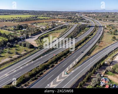 Autostrada ma-19 e Roundabout Son Noguera Industrial estate, Llucmajor, Mallorca, Isole Baleari, Spagna Foto Stock