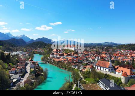 Vista aerea di Fuessen am Lech con il bel tempo Foto Stock