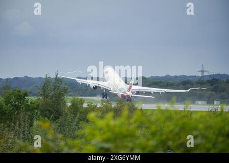 Eurowings Airbus A320 all'aeroporto di Manchester Foto Stock