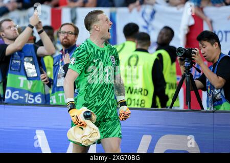 Il portiere inglese Jordan Pickford durante i calci di rigore dei quarti di finale di UEFA Euro 2024 tra Inghilterra e Svizzera il 6 luglio 2024 alla Dusseldorf Arena di Dusseldorf, Germania - foto Jean Catuffe / DPPI Foto Stock