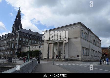 Copenaghen/Danimarca/07 luglio 2024/Christiansborg slotes kirke annesso al parlamento danese christiansborg castlæe chiesa del castello di christiansborg a Copenaghen. (Foto. Francis Joseph Dean/Dean Pictures) (non per uso commerciale) Foto Stock