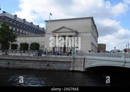 Copenaghen/Danimarca/07 luglio 2024/Christiansborg slotes kirke annesso al parlamento danese christiansborg castlæe chiesa del castello di christiansborg a Copenaghen. Foto. Francis Joseph Dean/Dean Pictures non per uso commerciale Foto Stock