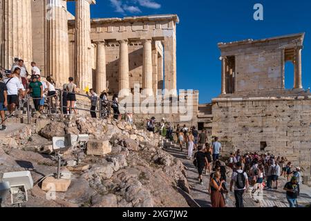 Il Tempio di Atena Nike, un tempio sull'Acropoli di Atene dedicato alle dee di Atena e Nike. Foto Stock