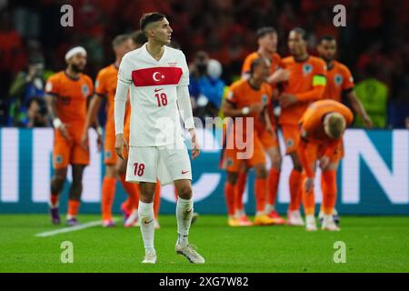 Mert Muldur di Turkiye dopo il gol dei Paesi Bassi durante la partita di UEFA Euro 2024 tra Paesi Bassi e Turkiye. Quarti di finale, giocati all'Olympiastadion il 6 luglio 2024 a Berlino, Germania. (Foto di Bagu Blanco / PRESSINPHOTO) Foto Stock