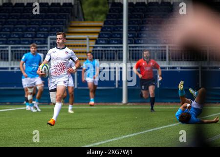 EDIMBURGO, SCOZIA - domenica 7 luglio 2024: Keelan Farrell (USA) segna una meta durante la partita del World Rugby U20 Trophy tra USA e Uruguay. Foto Stock