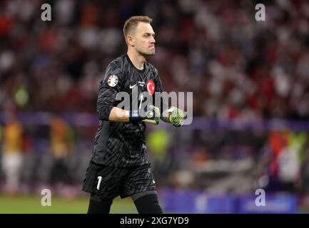 BERLINO, GERMANIA - 06 LUGLIO: Mert Gunok di Turkiye durante i quarti di finale di UEFA EURO 2024 tra Paesi Bassi e TŸrkiye all'Olympiastadion il 6 luglio 2024 a Berlino, Germania. © diebilderwelt / Alamy Stock Foto Stock