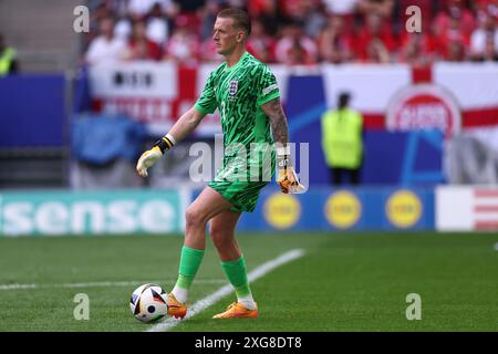 Jordan Pickford in azione durante i quarti di finale di UEFA Euro 2024 tra Inghilterra e Svizzera all'Arena Dusseldorf il 6 luglio 2024 a Dusseldorf, in Germania. Foto Stock