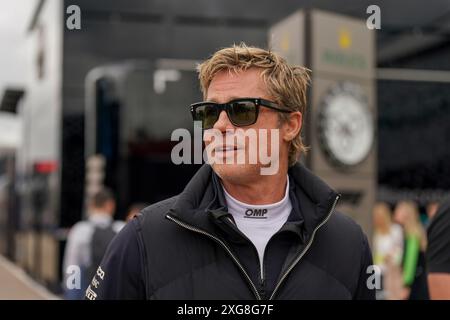 Silverstone, Regno Unito. 5 luglio 2024. Brad Pitt durante il Gran Premio di Gran Bretagna della Qatar Airways di Formula uno sul circuito di Silverstone, Silverstone, Inghilterra, Regno Unito il 5 luglio 2024 Credit: Every Second Media/Alamy Live News Foto Stock
