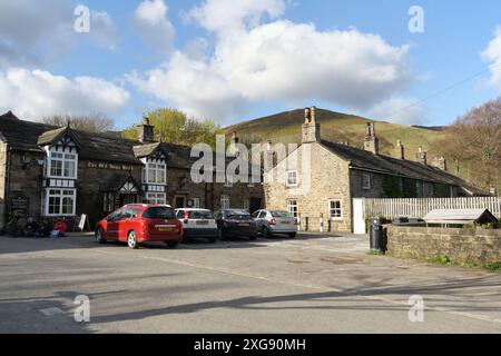 Il pub Old Nags Head, Edale la fine del sentiero Pennine Way, Derbyshire Peak District, Inghilterra, villaggio inglese del Regno Unito Foto Stock