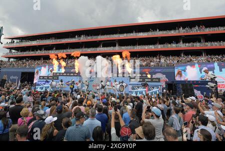 Chicago, Stati Uniti. 7 luglio 2024. I piloti saliranno sul palco prima dell'inizio della gara Grant Park 165 NASCAR Cup Series a Chicago, Illinois, domenica 7 luglio 2024. Foto di Mark Black/UPI Credit: UPI/Alamy Live News Foto Stock