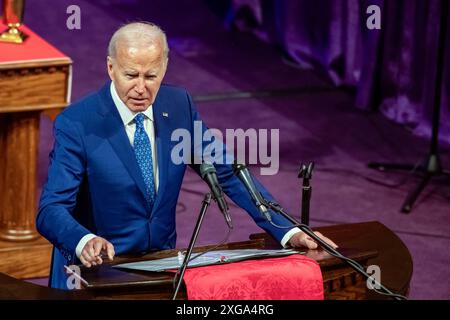 Philadelphia, Stati Uniti. 7 luglio 2024. Il presidente degli Stati Uniti Joe Biden pronuncia le sue osservazioni alla Mount Airy Church of God in Christ a Philadelphia, Pennsylvania, domenica 7 luglio 2024. Credito: David Muse/CNP /MediaPunch credito: MediaPunch Inc/Alamy Live News Foto Stock