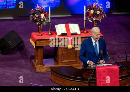 Philadelphia, Stati Uniti. 7 luglio 2024. Il presidente degli Stati Uniti Joe Biden pronuncia le sue osservazioni alla Mount Airy Church of God in Christ a Philadelphia, Pennsylvania, domenica 7 luglio 2024. Credito: David Muse/CNP /MediaPunch credito: MediaPunch Inc/Alamy Live News Foto Stock