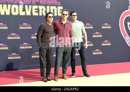 hawn Levy, Ryan Reynolds, Emma Corrin und Hugh Jackman bei der Premiere DEADPOOL and WOLVERINE in Berlin AM 06.07.2024 *** hawn Levy, Ryan Reynolds, Emma Corrin e Hugh Jackman alla prima DEADPOOL and WOLVERINE a Berlino il 06 07 2024 Foto Stock