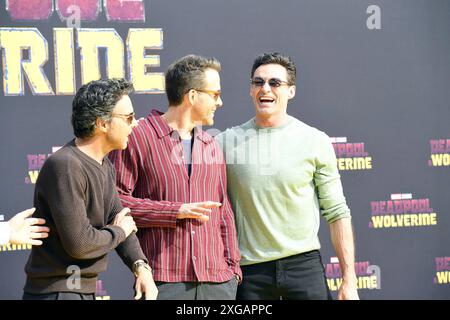 hawn Levy, Ryan Reynolds, Emma Corrin und Hugh Jackman bei der Premiere DEADPOOL and WOLVERINE in Berlin AM 06.07.2024 *** hawn Levy, Ryan Reynolds, Emma Corrin e Hugh Jackman alla prima DEADPOOL and WOLVERINE a Berlino il 06 07 2024 Foto Stock