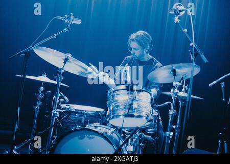 Copenaghen, Danimarca. 7 luglio 2024. Il batterista e compositore britannico Tom Skinner esegue un concerto dal vivo all'Hotel Cecil durante il Copenhagen Jazz Festival 2024 a Copenaghen. Credito: Gonzales Photo/Alamy Live News Foto Stock