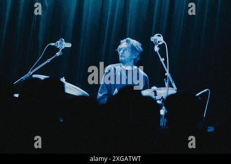 Copenaghen, Danimarca. 7 luglio 2024. Il batterista e compositore britannico Tom Skinner esegue un concerto dal vivo all'Hotel Cecil durante il Copenhagen Jazz Festival 2024 a Copenaghen. Credito: Gonzales Photo/Alamy Live News Foto Stock