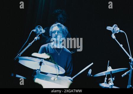 Copenaghen, Danimarca. 7 luglio 2024. Il batterista e compositore britannico Tom Skinner esegue un concerto dal vivo all'Hotel Cecil durante il Copenhagen Jazz Festival 2024 a Copenaghen. Credito: Gonzales Photo/Alamy Live News Foto Stock