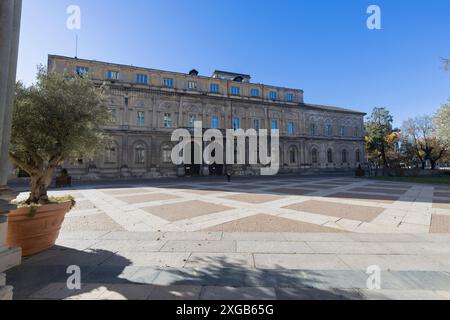 VERCELLI, ITALIA 25 NOVEMBRE 2023 - Ex ospedale maggiore di Sant'Andrea (Sant'Andrea) a Vercelli, Piemonte, Italia Foto Stock