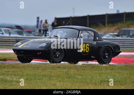 Gerard Buggy, Lotus Elan, un evento che presenta due categorie distinte, HRDC Dunlop Allstars per vetture sportive, GT e Touring pre-1966. Il resu Allstars Foto Stock