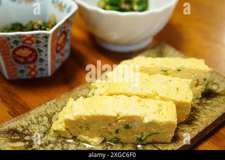 Cucina giapponese casalinga Dashimaki Tamago Foto Stock