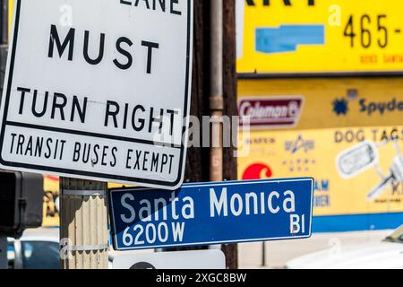 Cartello di Santa Monica Boulevard Street a Los Angeles, California Foto Stock