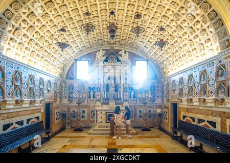 Italia, Sardegna, Cagliari, quartiere storico di Castello, Piazza Carlo Alberto, Cattedrale di Santa Maria (Santa Maria), cripta Foto Stock