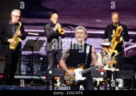 Berlino, Germania. 4 luglio 2024. Il cantante tedesco Peter Maffay si esibisce durante un concerto del Goodbye Tour al Waldbuehne di Berlino, in Germania, il 4 luglio 2024. (Foto di Emmanuele Contini/NurPhoto) credito: NurPhoto SRL/Alamy Live News Foto Stock