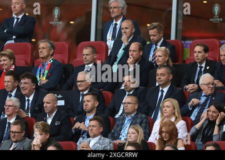 Dusseldorf, Germania. 6 luglio 2024. Il presidente UEFA Aleksander Ceferin, il principe William e Debbie Debbie Hewitt MBE, presidente della English Football Association, guardano durante la partita dei quarti di finale dei Campionati europei UEFA alla Dusseldorf Arena di Dusseldorf. Il credito per immagini dovrebbe essere: Jonathan Moscrop/Sportimage Credit: Sportimage Ltd/Alamy Live News Foto Stock