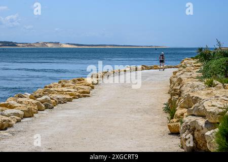 Cap Ferret (Arcachon Bay, Francia). Diga sulla punta della penisola Foto Stock