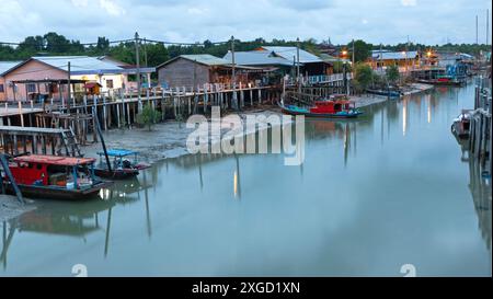 Villaggio dei pescatori di Pulau Ketam Foto Stock