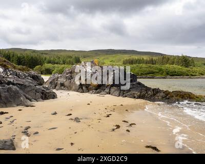 The Singing Sands vicino a Kentra Bay su Ardnamurchan, Scozia, Regno Unito. Foto Stock