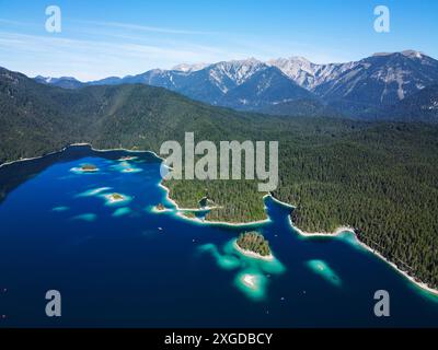 Vista aerea del lago Eibsee, Garmisch Partenkirchen, Baviera, Germania, Europa Foto Stock