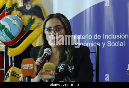 GYE MINISTRA ROVIRA MIES Guayaquil, lunedì 8 luglio 2024 questa mattina, in una conferenza stampa, il ministro Zaida Rovira, presentato il registro degli Alleati che consentirà trasparenza nella procedura di selezione di enti pubblici o privati per impedire ai cooperatori fraudolenti di fornire servizi Guayaquil Guayas Ecuador SOI GYE MINISTRAROVIRA MIES f75a830230fe93ec8193eb8f3c9d7d7d7d Copyright: xCÃ sarxMunozx Foto Stock