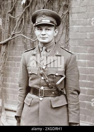 Un capitano del reggimento Royal West Kent della Regina, circa 1940 anni Foto Stock