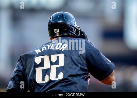 Cleveland, Oh, Stati Uniti. 5 luglio 2024. La prima base dei Cleveland Guardians Josh Naylor (22) colpisce un fuoricampo e le basi si arrabbiano con i San Francisco Giants in visita al Progressive Field di Cleveland, OHIO. San Francisco continua a vincere 4-2. (Credit Image: © Walter G. Arce Sr./ASP via ZUMA Press Wire) SOLO PER USO EDITORIALE! Non per USO commerciale! Foto Stock