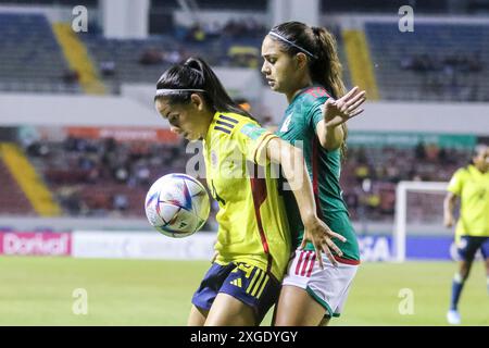 Mariana Muñoz della Colombia e Jana Gutierrez del Messico durante la partita della Coppa del mondo femminile FIFA U-20 Costa Rica Messico contro Colombia il 13 agosto 2022 Foto Stock