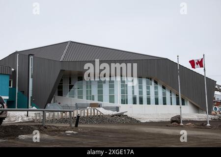 Nunavut Arctic College su Niaqunngusiariaq a Iqaluit, Nunavut, Canada Foto Stock