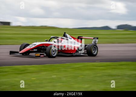 Andover, Hampshire - 8 giugno 2024: FIA Formula 4 Thruxton Qualifying Alex BERG Fortec Motorsport Foto Stock