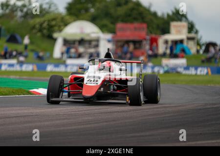 Andover, Hampshire - 8 giugno 2024: FIA Formula 4 Thruxton Qualifying Alex BERG Fortec Motorsport Foto Stock