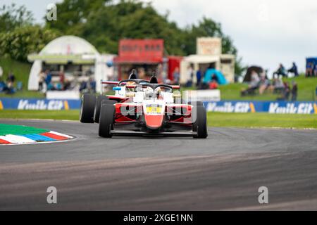 Andover, Hampshire - 8 giugno 2024: FIA Formula 4 Thruxton Qualifying Nina GADEMAN Fortec Motorsport Foto Stock