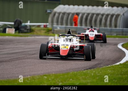 Andover, Hampshire - 8 giugno 2024: FIA Formula 4 Thruxton Qualifying Nina GADEMAN Fortec Motorsport Foto Stock