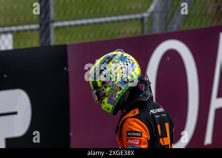 Silverstone, Regno Unito, 08 luglio 2024, Lando Norris, dal Regno Unito gareggia per McLaren F1. Qualifica, 12° round del campionato di Formula 1 2024. Crediti: Michael Potts/Alamy Live News Foto Stock