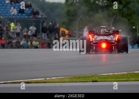 Silverstone, Regno Unito, 08 luglio 2024, Lewis Hamilton, dal Regno Unito gareggia per Mercedes F1. Qualifica, 12° round del campionato di Formula 1 2024. Crediti: Michael Potts/Alamy Live News Foto Stock