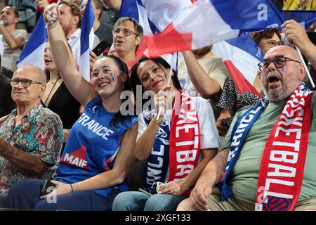 Montpellier, Francia. 8 luglio 2024. Partita amichevole di pallacanestro tra Francia e Germania l'8 luglio 2024 alla Sud de France Arena di Montpellier, in Francia. Foto di Patrick Aventurier/ABACAPRESS. COM credito: Abaca Press/Alamy Live News Foto Stock