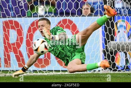 Duesseldorf, Germania. 6 luglio 2024. Calcio: Campionato europeo, Inghilterra - Svizzera, finale, quarti di finale, Düsseldorf Arena. Il portiere dell'Inghilterra Jordan Pickford in azione. Credito: Arne Dedert/dpa/Alamy Live News Foto Stock