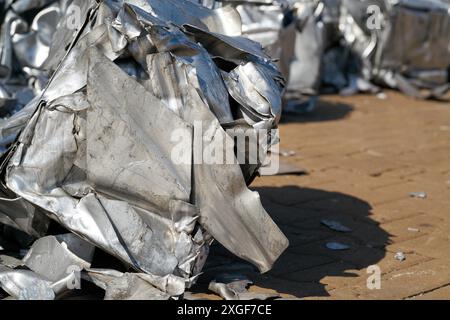 Rottami in un deposito di rottami nel porto di Magdeburgo Foto Stock